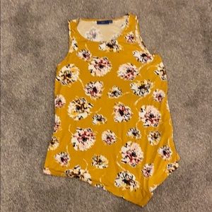 Cute tank with pointed side